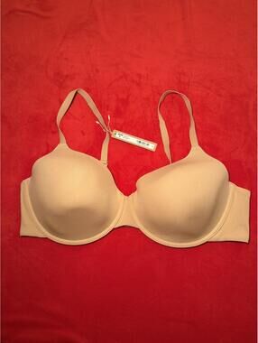 Skims Fits Everybody T Shirt Bra Color Ochre Size 42C